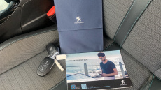 Peugeot 208 1.2 PureTech 100 Allure Premium 5dr Petrol Hatchback